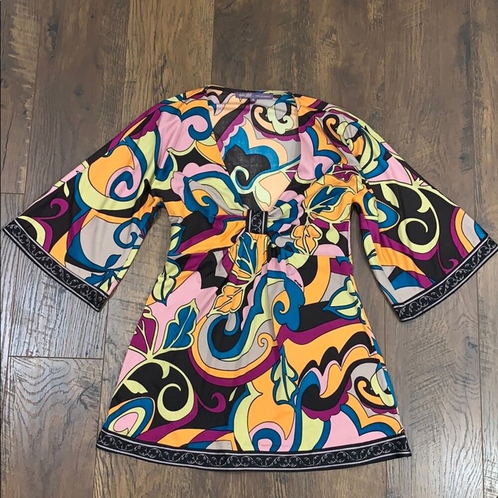 Kale Bob bell sleeve psychedelic pattern blouse